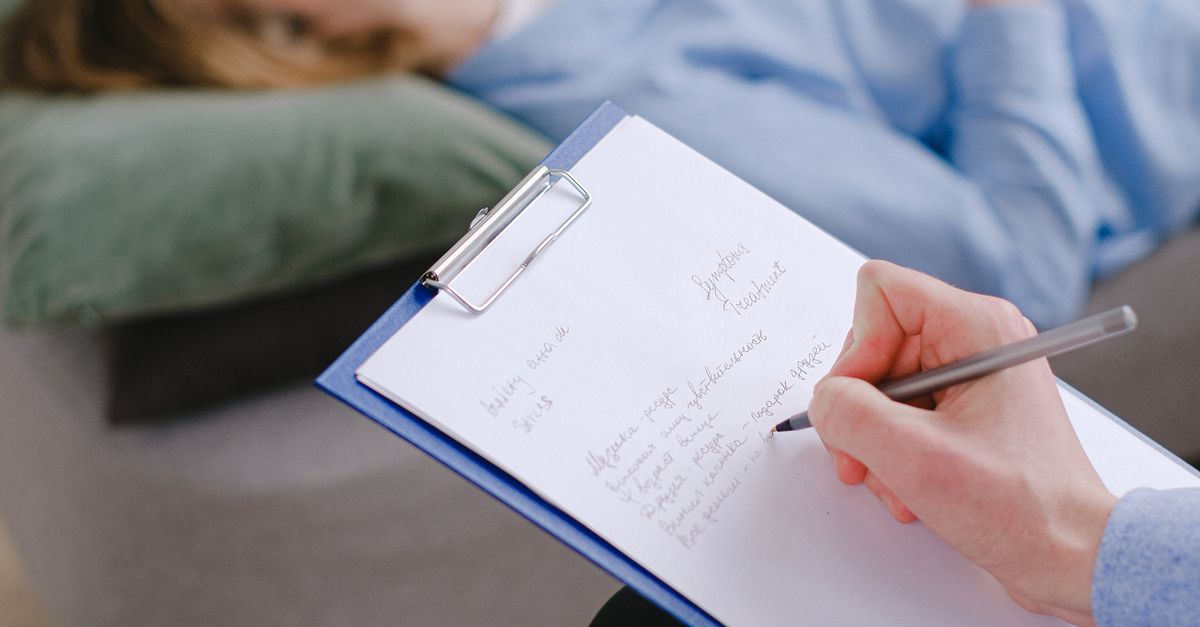 Navigating Conflict Resolution in Relationships Through Therapy